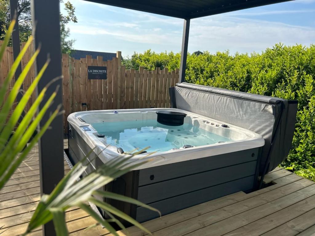 Studio & Spa La Discrete Saint-Évarzec Kültér fotó