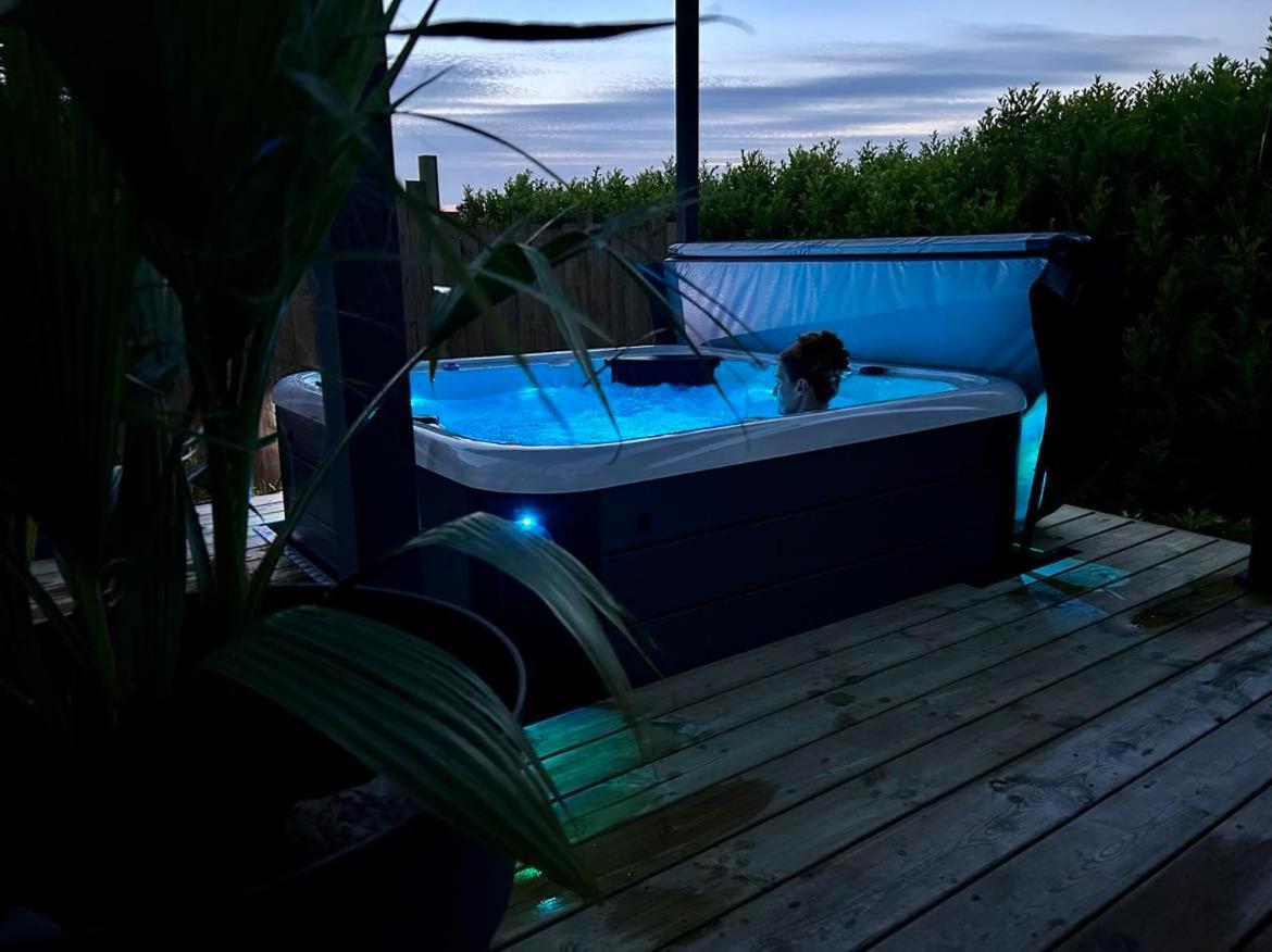 Studio & Spa La Discrete Saint-Évarzec Kültér fotó